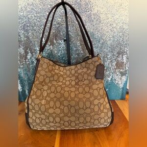 Coach 2010’s Signature Phoebe Carryall